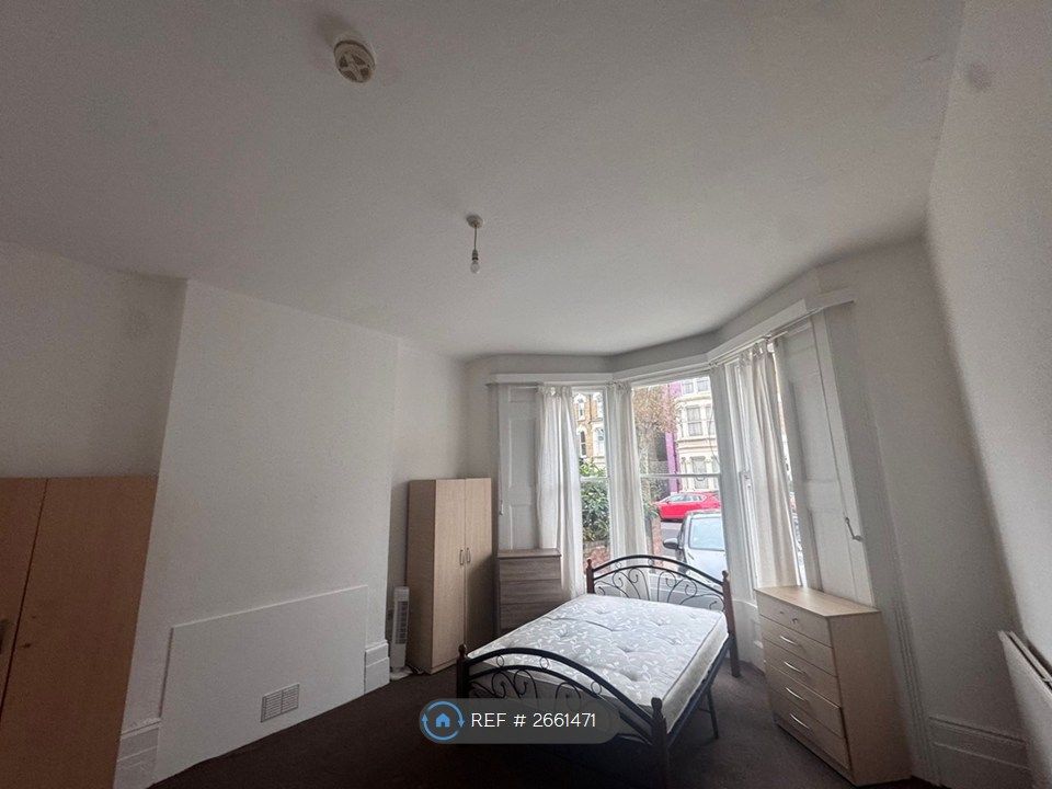 Property photo 2 of 8