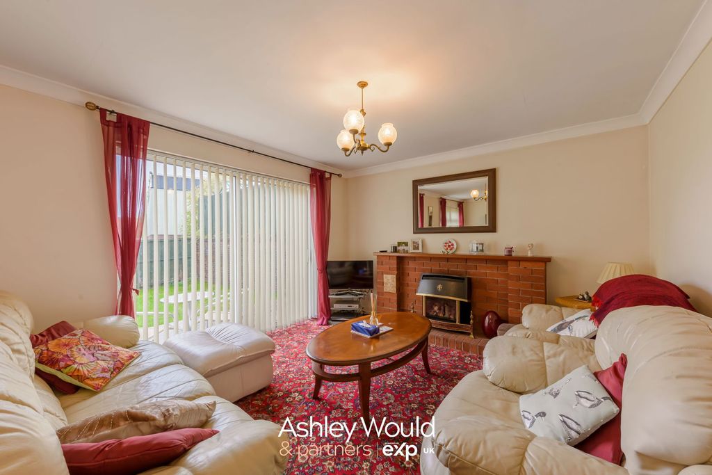 Property photo 3 of 19