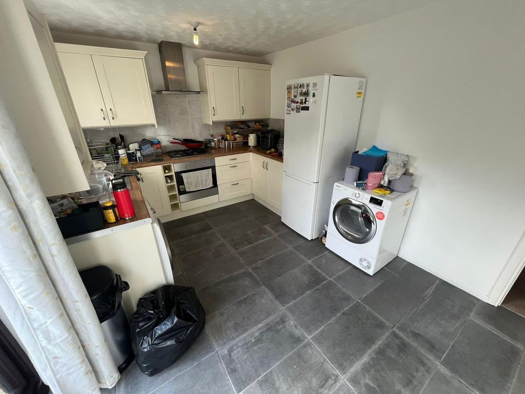 Property photo 2 of 15 Image