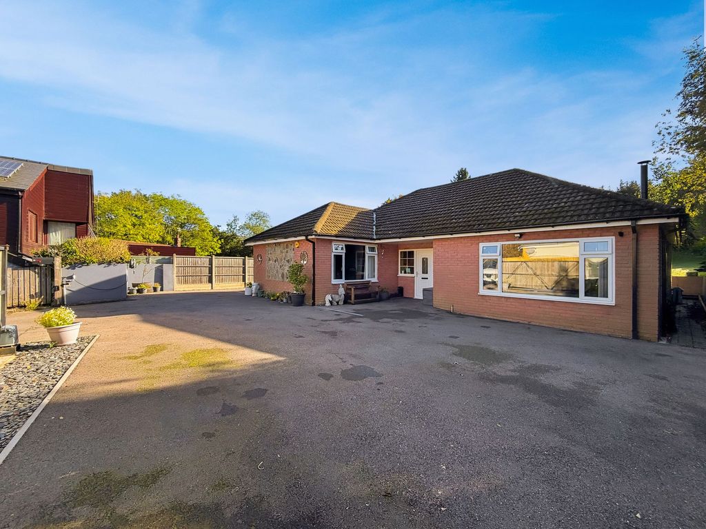 Property photo 1 of 44