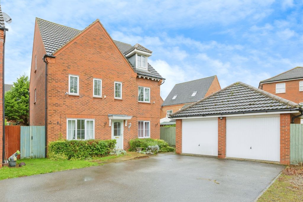 Property photo 1 of 17