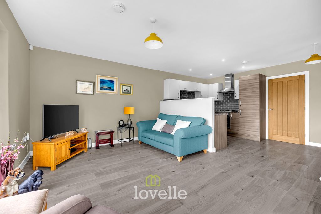 Property photo 3 of 20