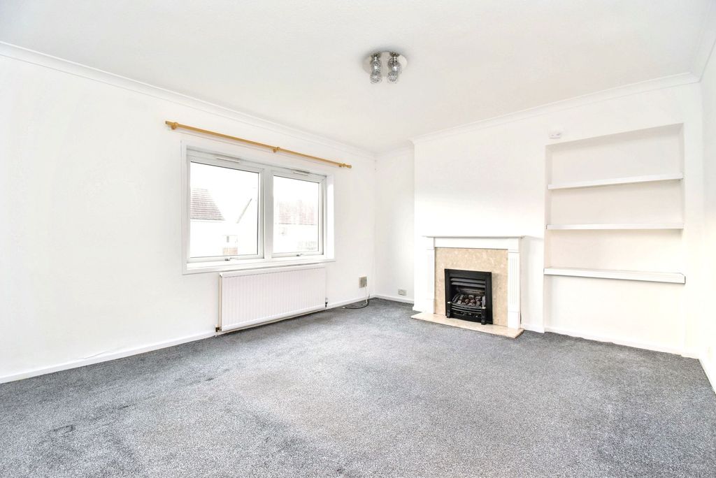 Property photo 2 of 11 Lounge Angle 1