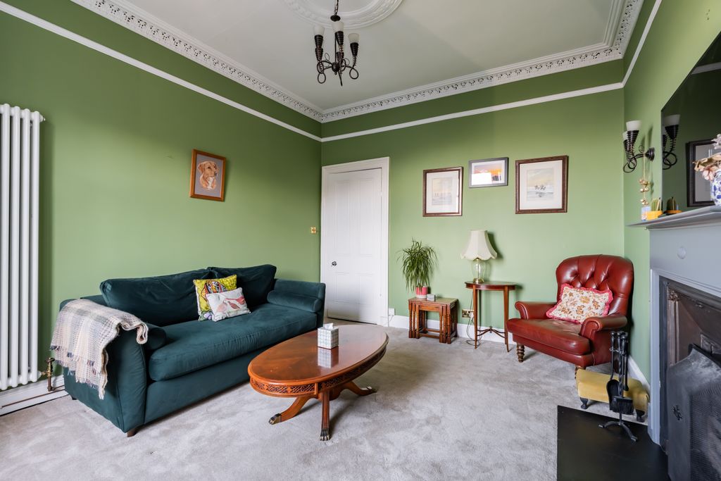 Property photo 3 of 38