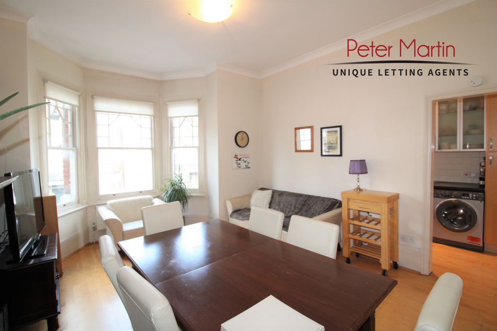 Property photo 1 of 10 Photo 10