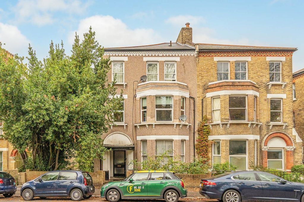 Property photo 2 of 10