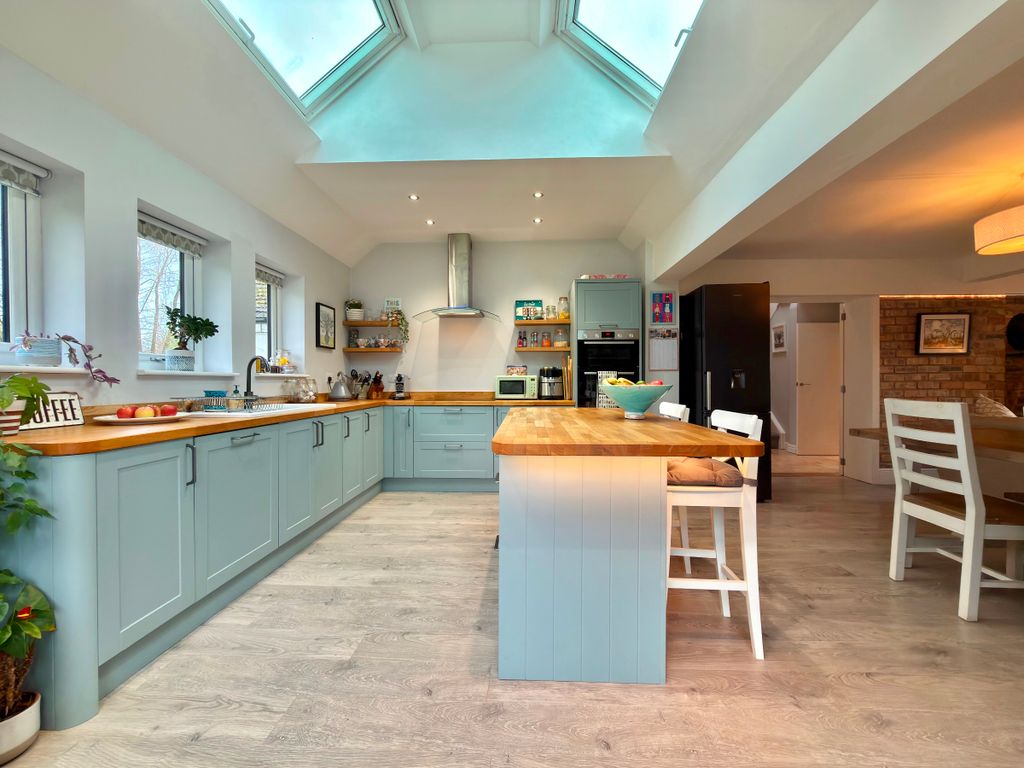 Property photo 2 of 49