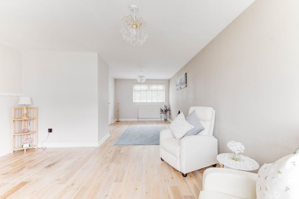 Property photo 2 of 14 Picture No. 09