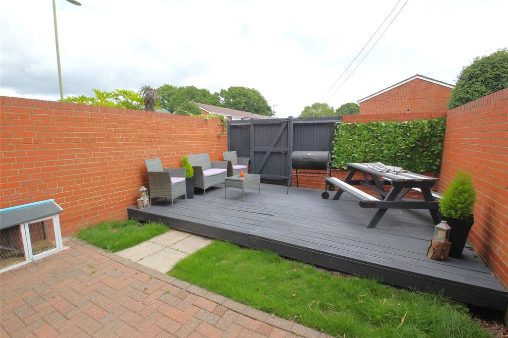 Property photo 3 of 14 Picture No. 12