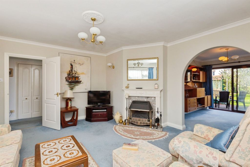 Property photo 2 of 20