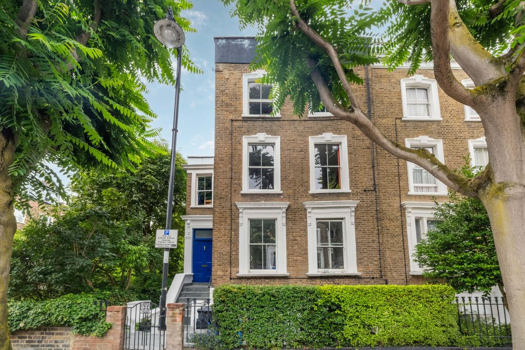 Property photo 1 of 37