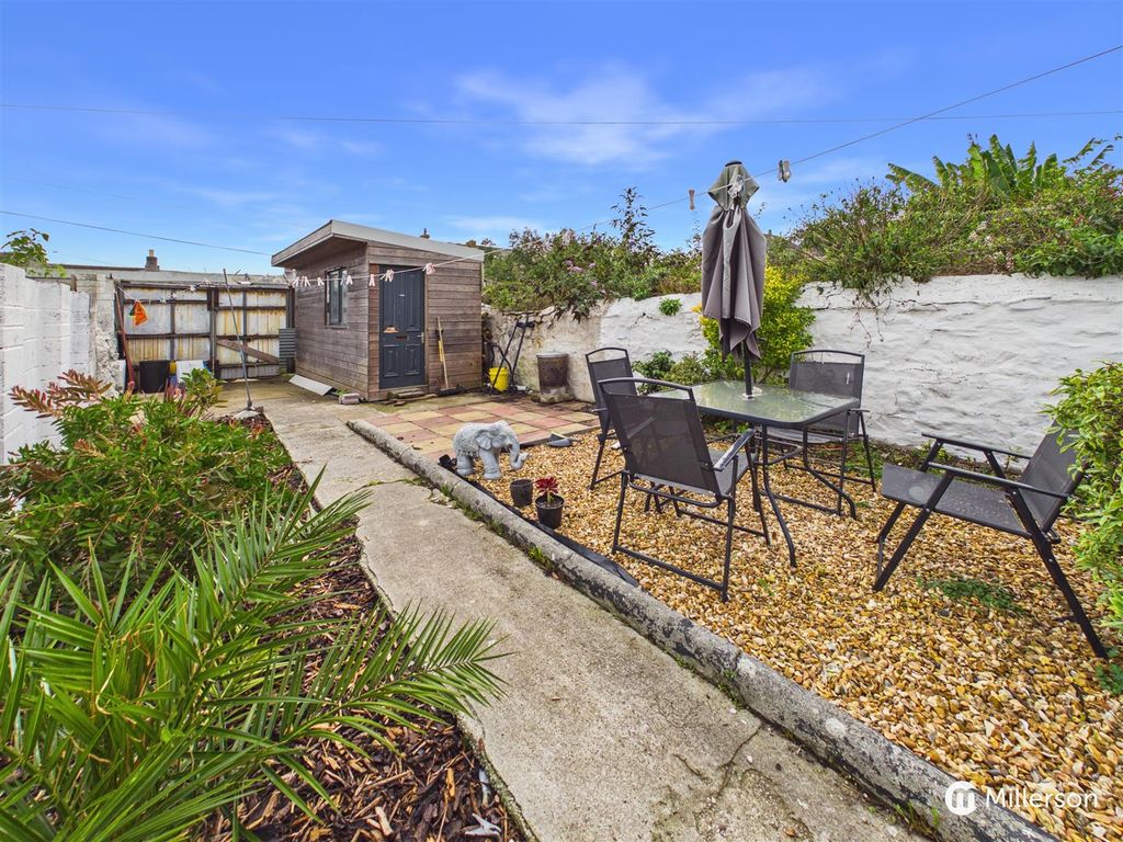 Property photo 2 of 10 Cam05092G0-Pr0256-Still012.Jpg