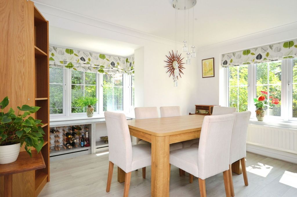 Property photo 3 of 22