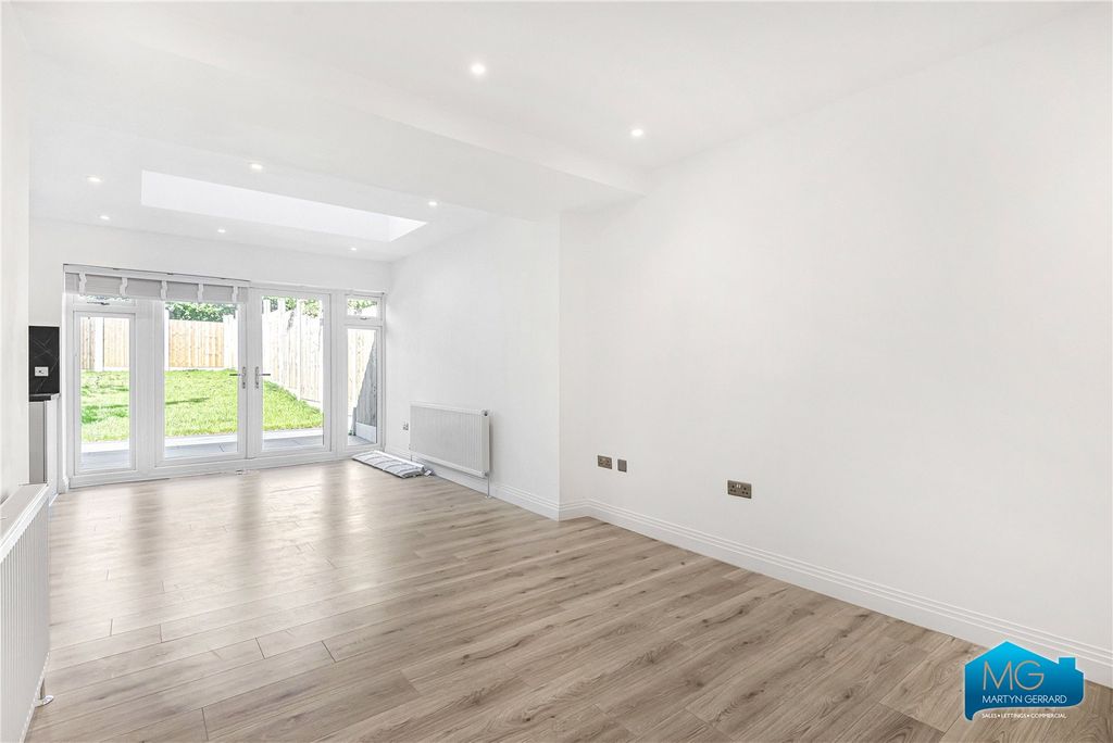 Property photo 3 of 19 Picture No. 20