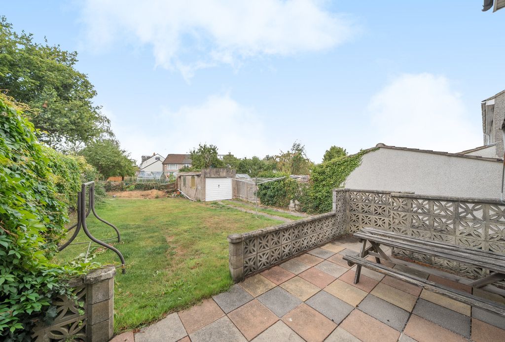 Property photo 3 of 17 1330403-8-688B48A...