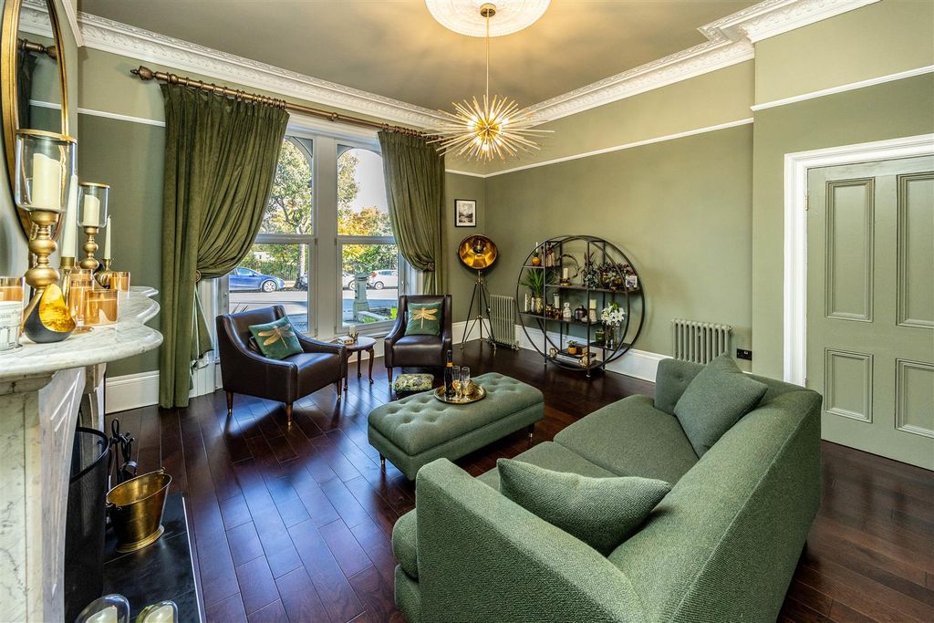 Property photo 3 of 31 18Grhudds-241024-3.Jpg