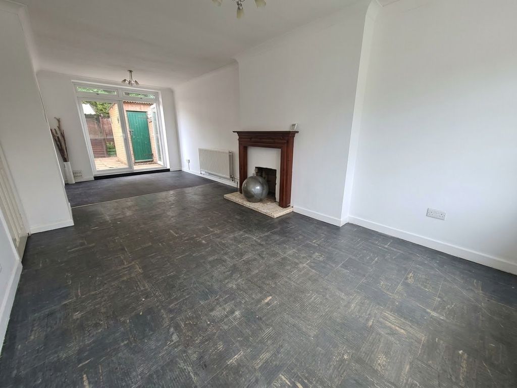 Property photo 2 of 12 Lounge/Dining Room