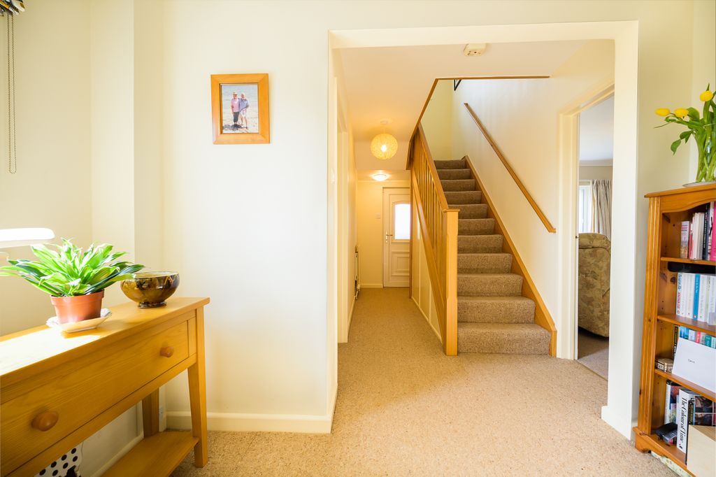 Property photo 3 of 24 Oak Crest-15