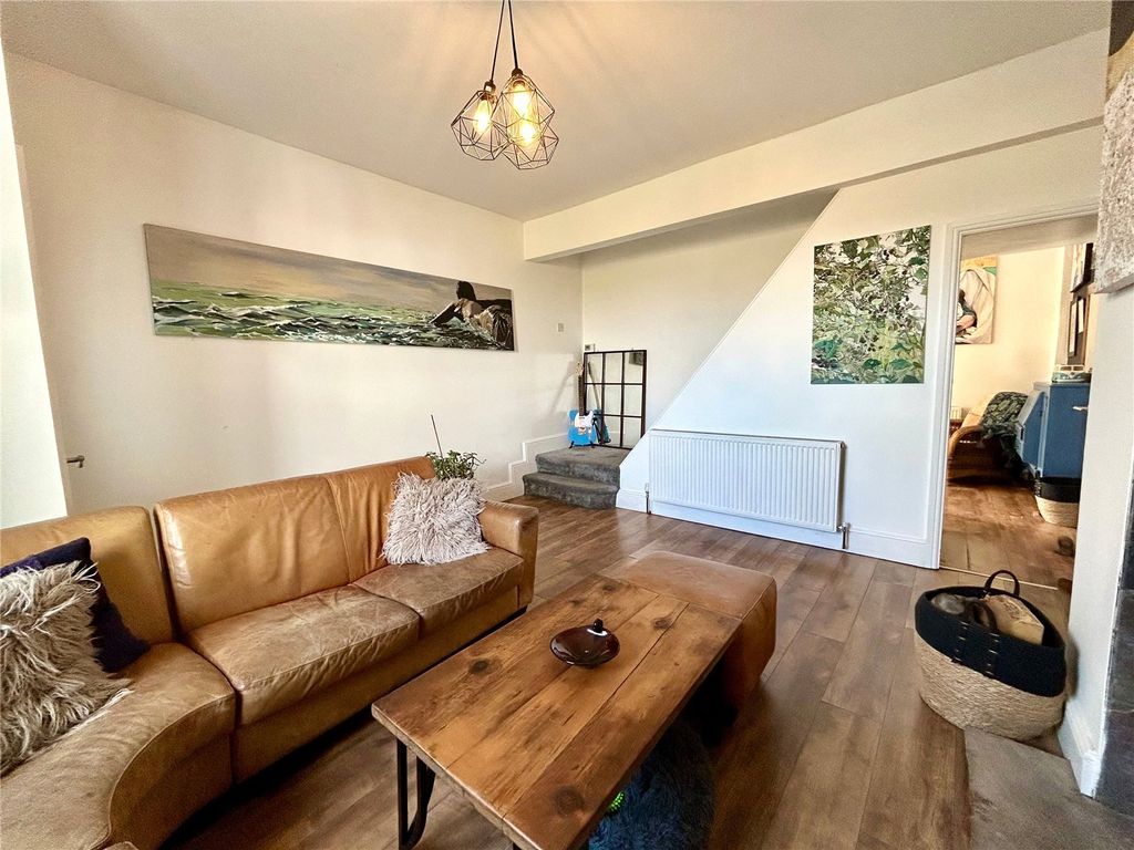 Property photo 3 of 15 Lounge