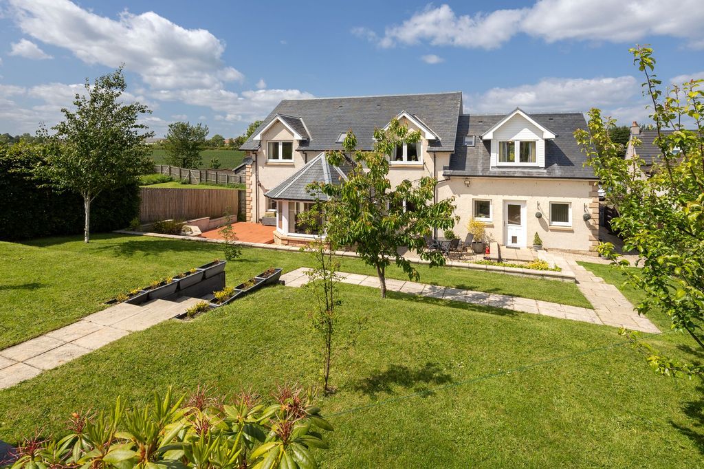 Property photo 2 of 49 Rear View