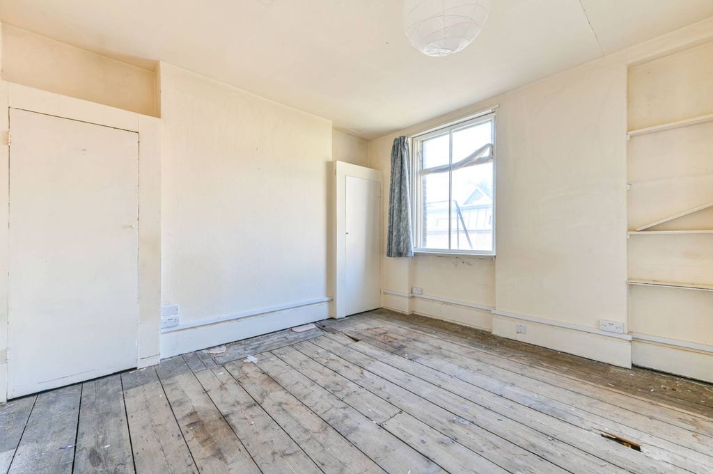 Property photo 1 of 5