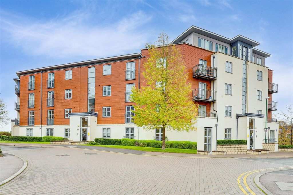 Property photo 1 of 16 Lister.Jpeg