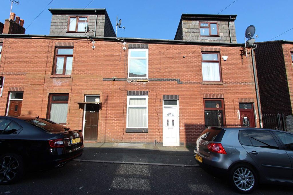 Property photo 2 of 9