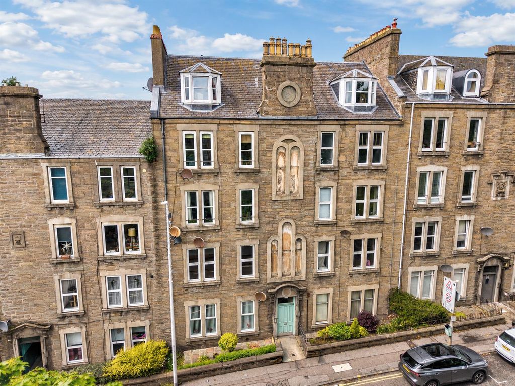Property photo 1 of 19 1R 12 Forfar Road Dundee-1.Jpg