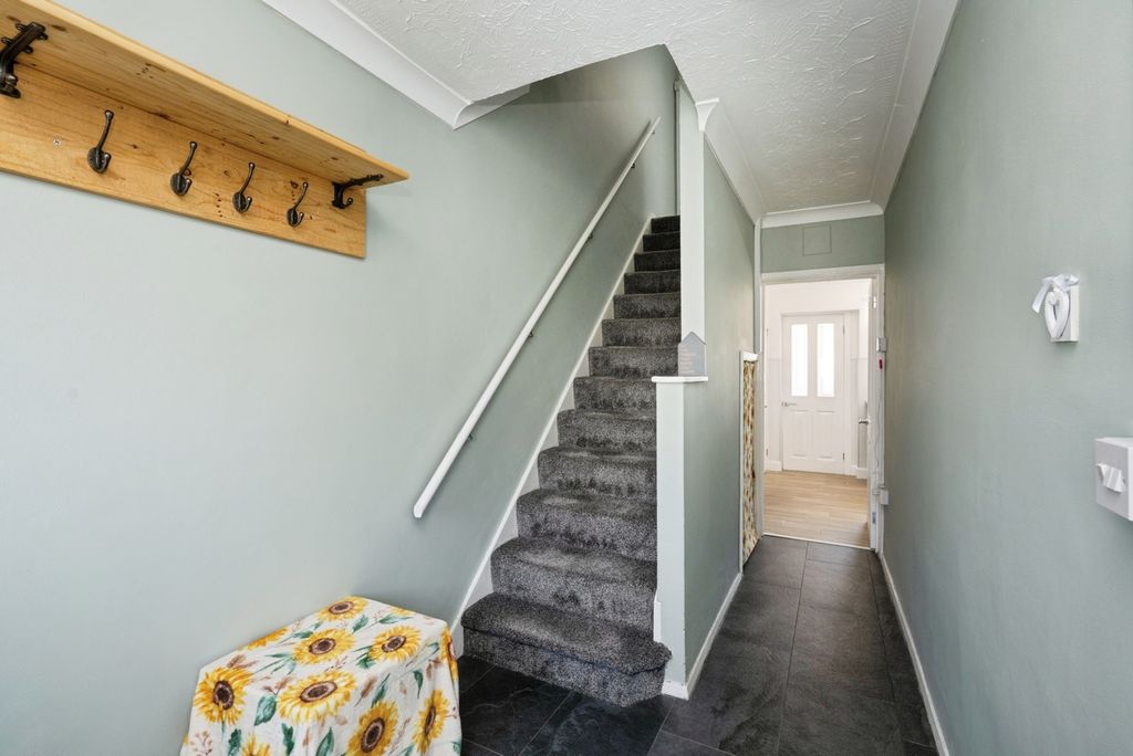 Property photo 2 of 19 Pbox-Img.Jpg