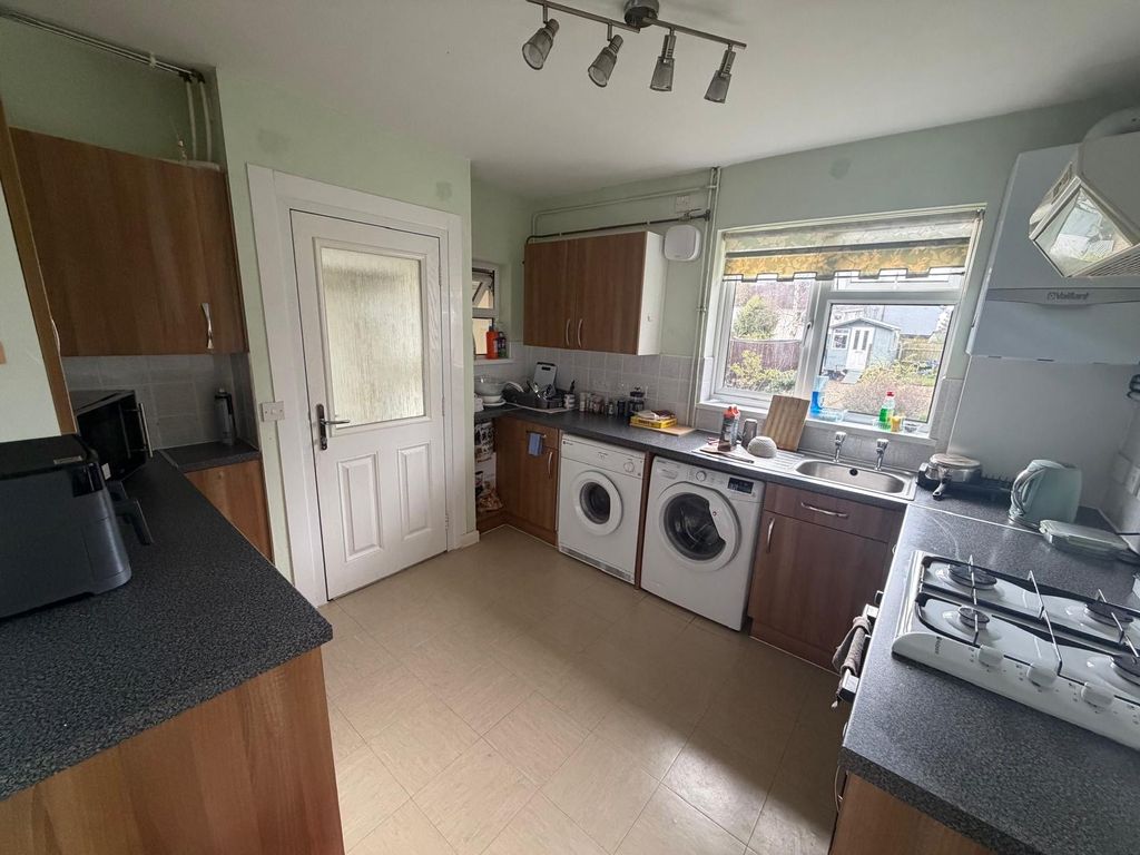 Property photo 3 of 12 Image