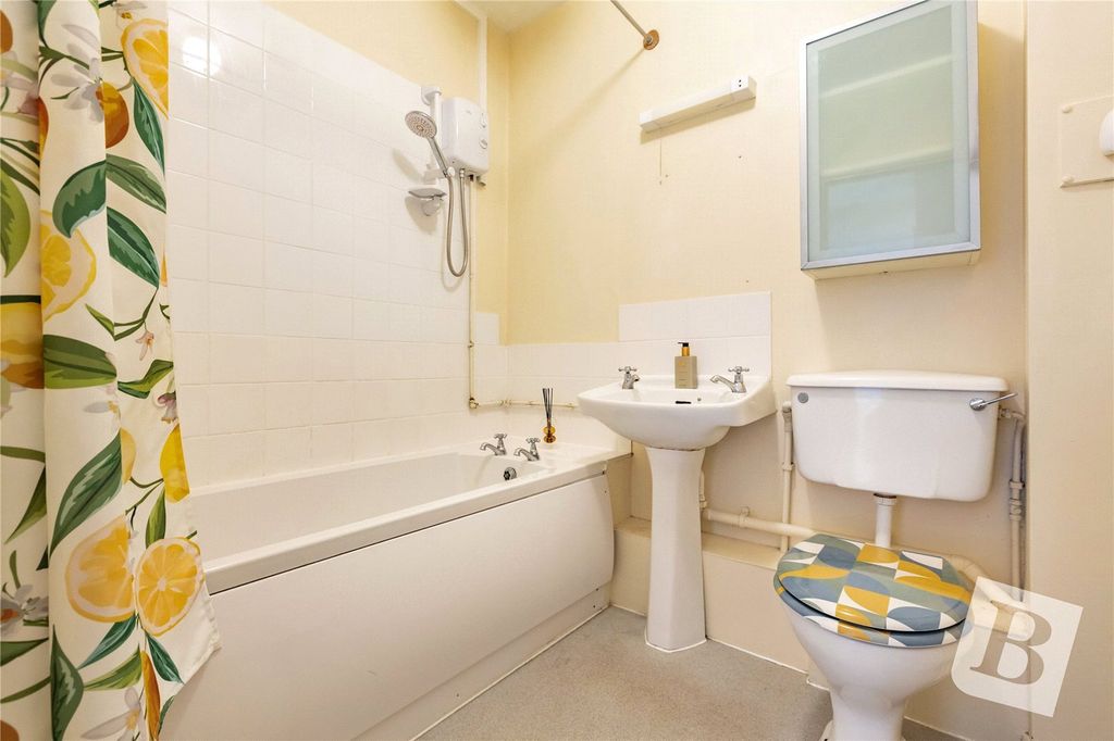 Property photo 3 of 13 Bathroom