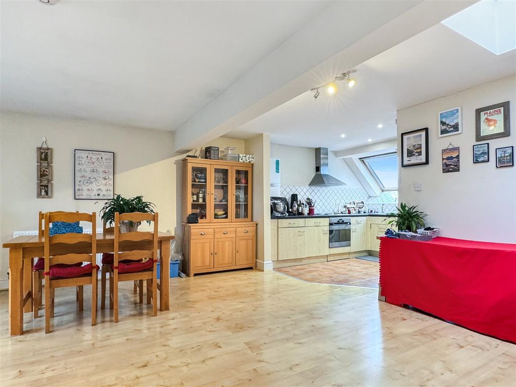 Property photo 2 of 7 Living / Dining Room