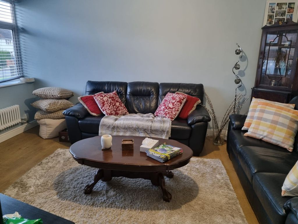 Property photo 2 of 17 Gallery