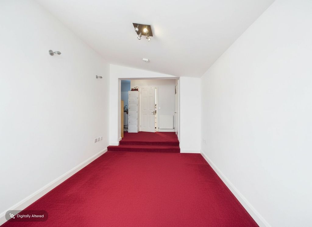 Property photo 3 of 9 Picture No. 22