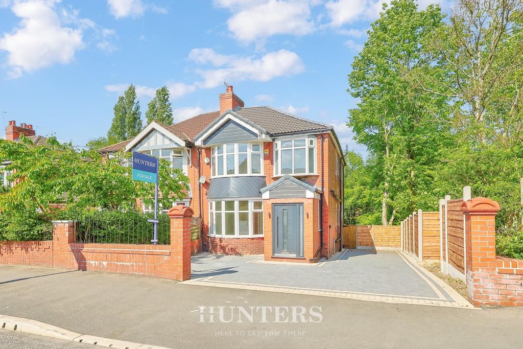 Property photo 1 of 38 Manchester Road (52).Jpg
