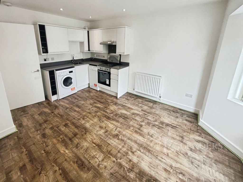 Property photo 2 of 12 6