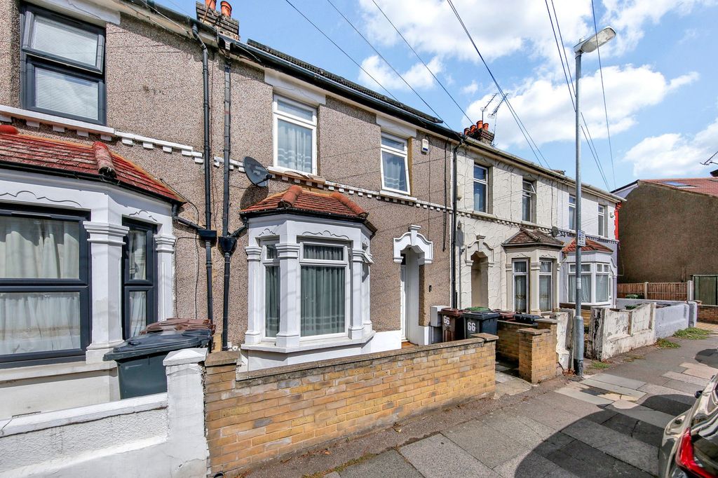 Property photo 1 of 27