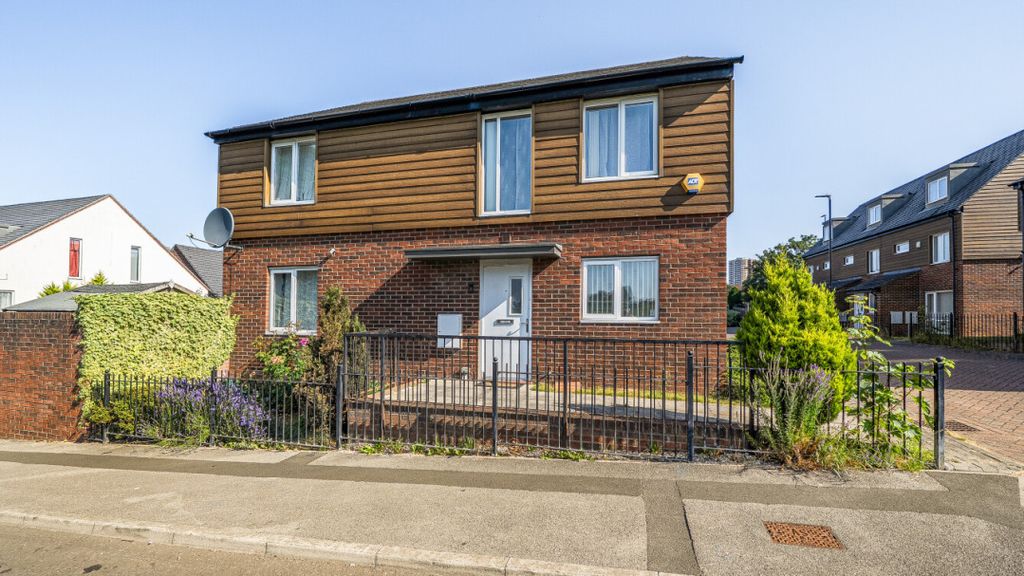 Property photo 1 of 23