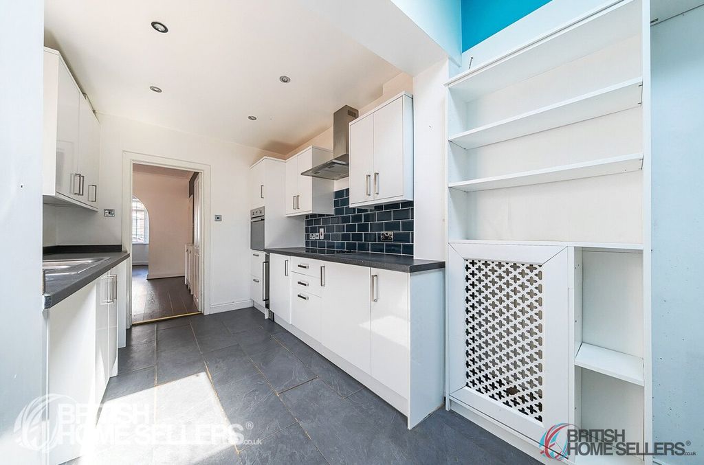 Property photo 2 of 19 Picture No. 09