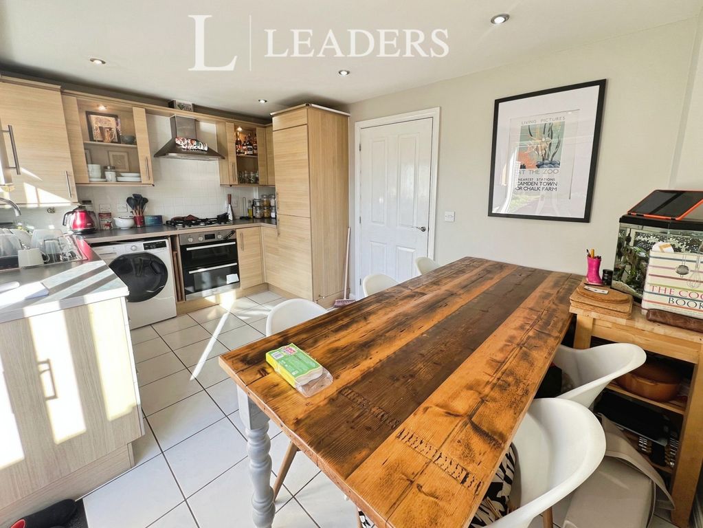 Property photo 2 of 11 Pbox-Img.Jpg