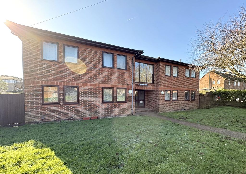 Property photo 2 of 6 Image00014.Jpeg