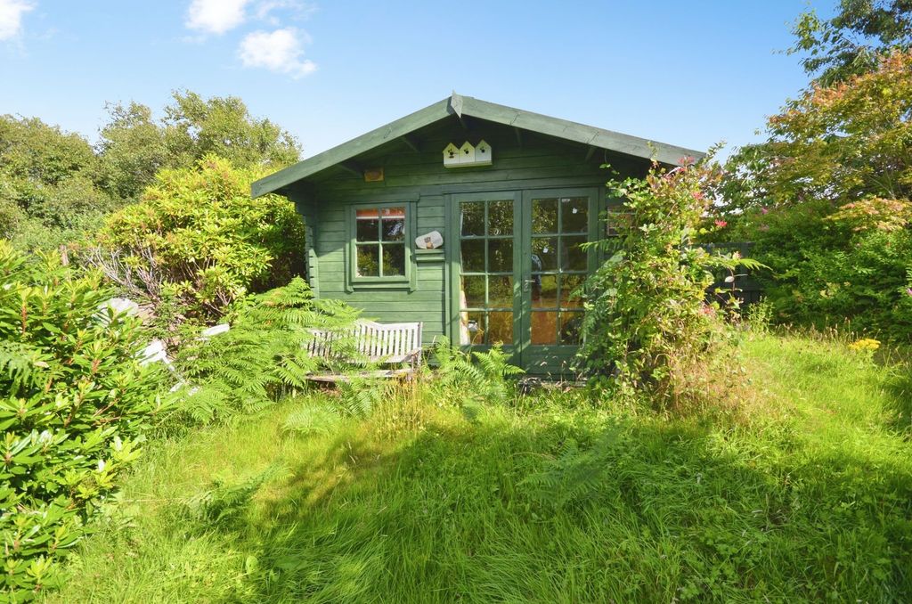 Property photo 2 of 24