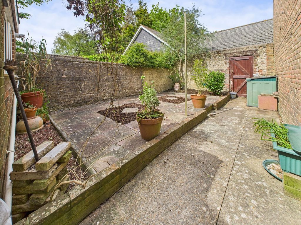 Property photo 3 of 8