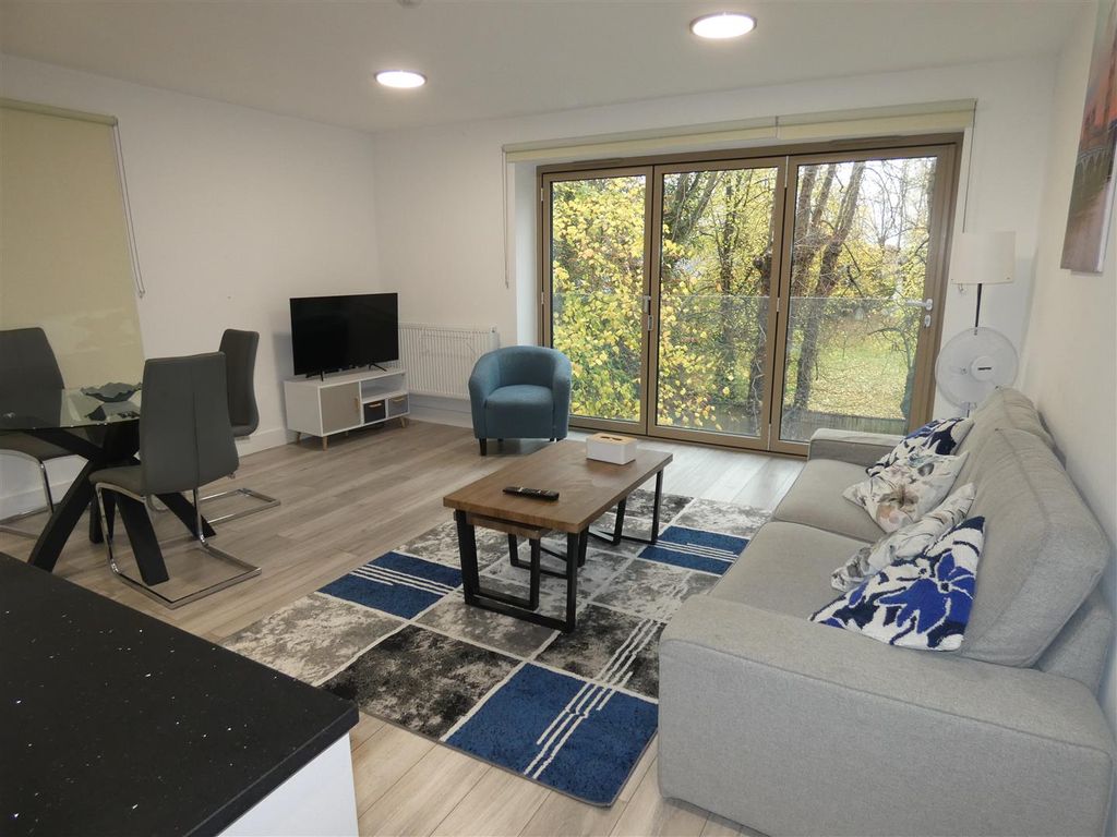 Property photo 2 of 12 P1050651.Jpg