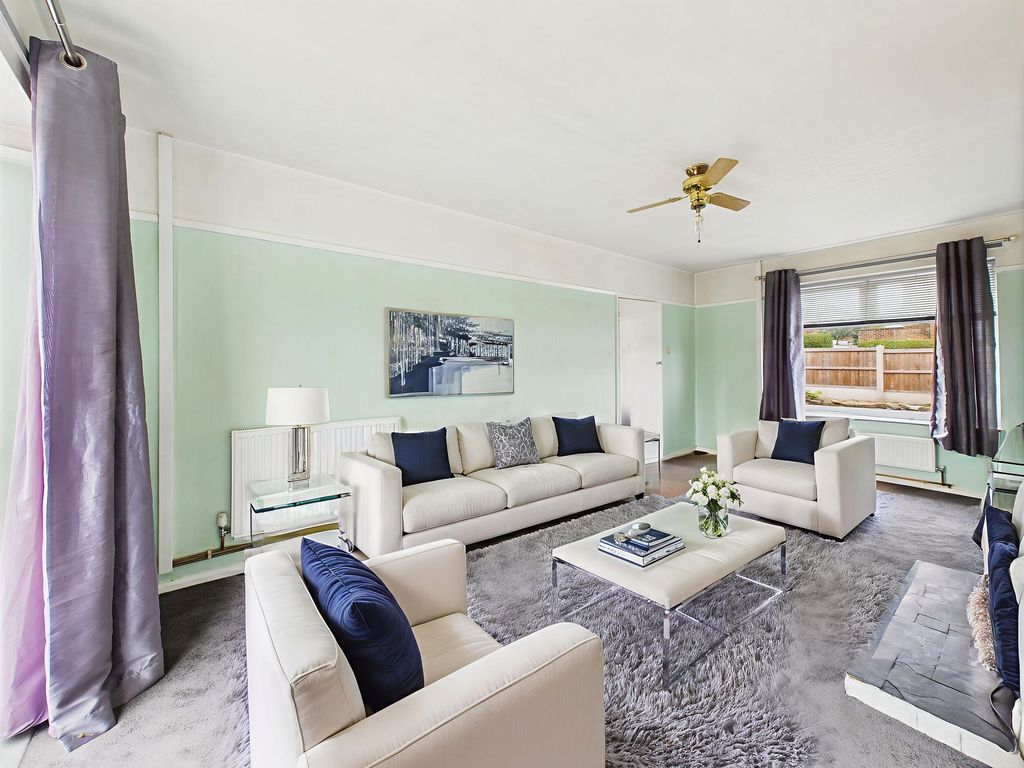 Property photo 2 of 16 Lounge (Virtually Furnished)