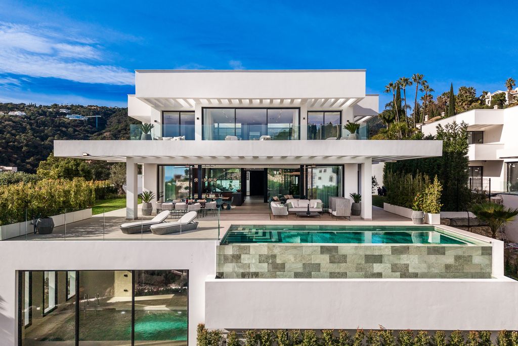 Property photo 1 of 43 Photo 0