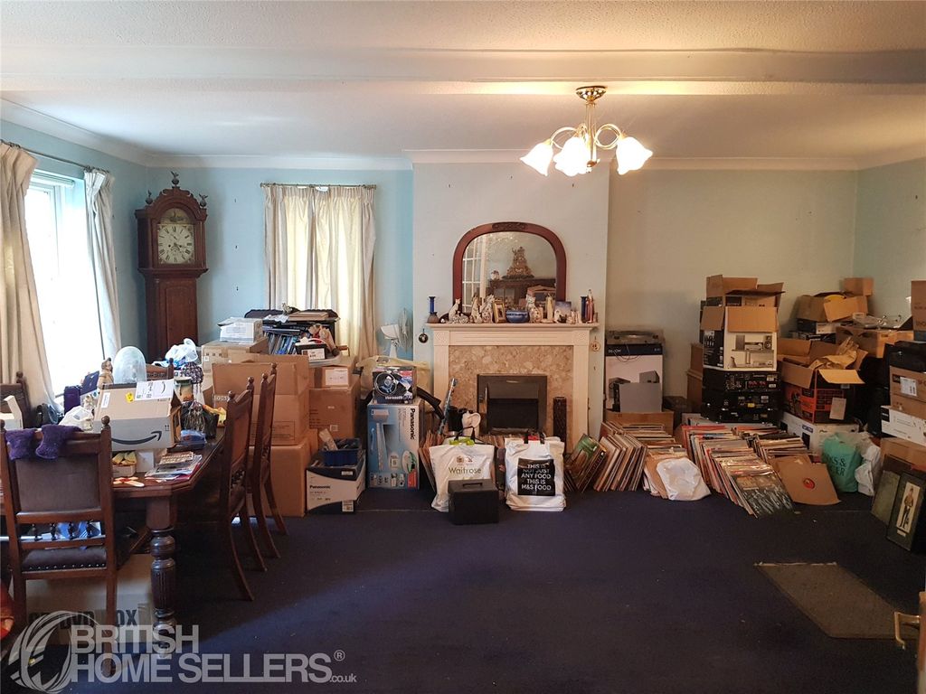 Property photo 3 of 11 3