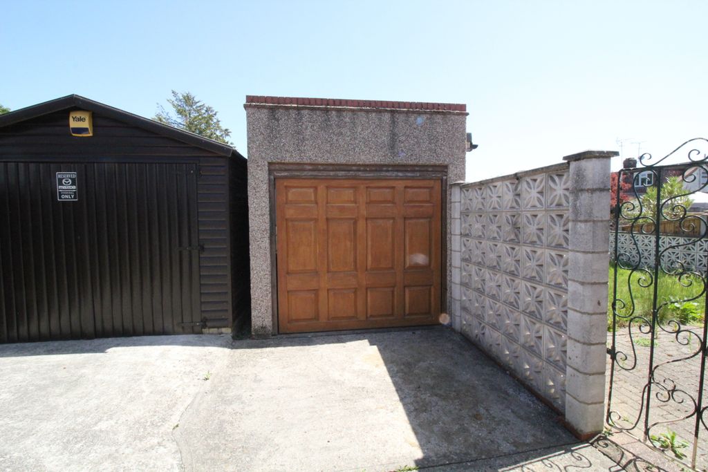 Property photo 2 of 21 Picture No. 26