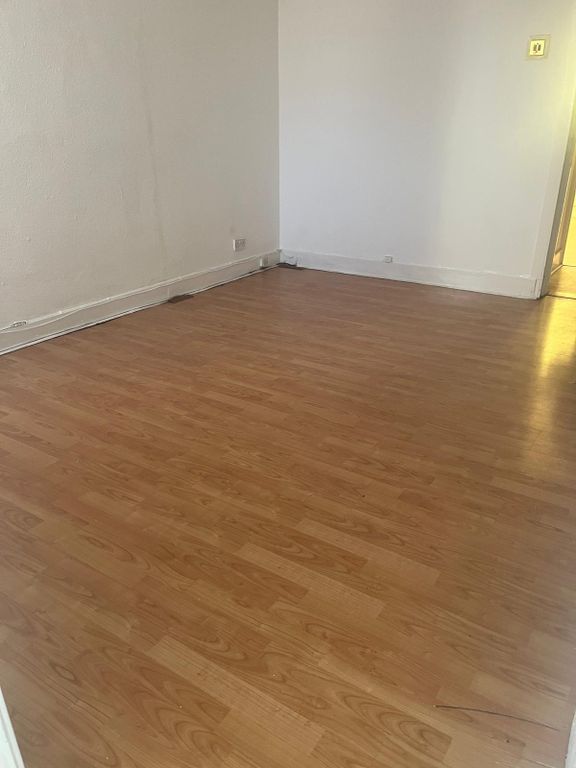 Property photo 2 of 5 Gallery
