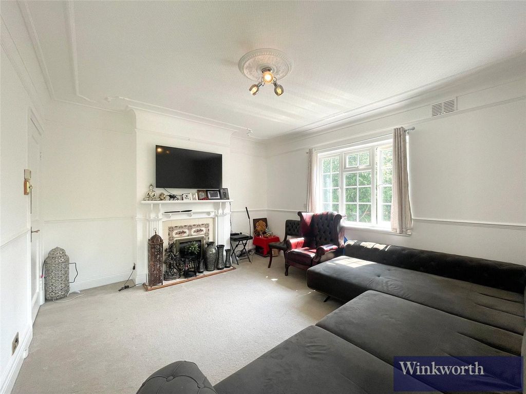 Property photo 2 of 9 Living Room